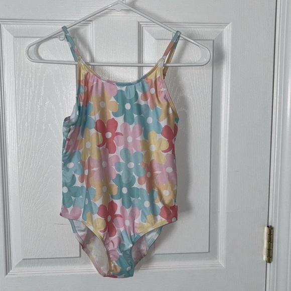 Girls floral print swimsuit🌊 - Picture 3 of 3